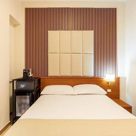 Albadomus Affittacamere O Guesthouse Рим Екстериор снимка